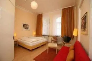 Reverey * Kontaktloser Self Check-in * Inn 2*