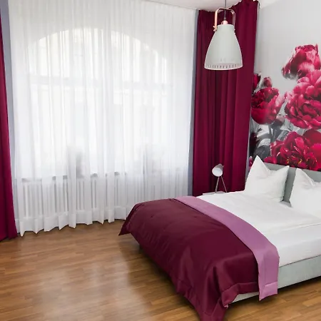 Reverey * Kontaktloser Self Check-in *