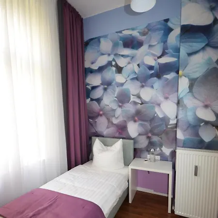 Reverey * Kontaktloser Self Check-in * Πανδοχείο