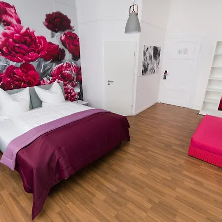 Reverey * Kontaktloser Self Check-in * 2*